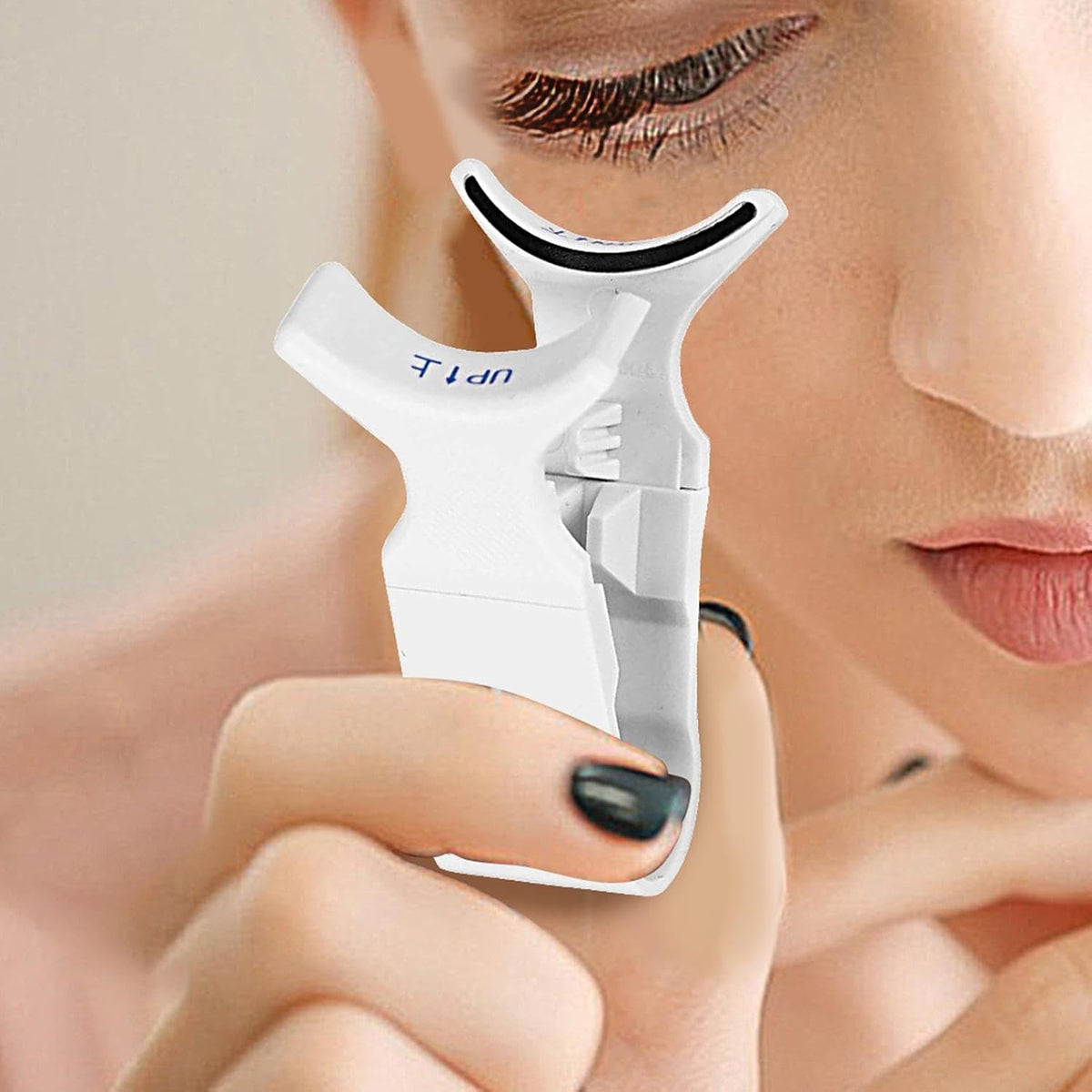 Magnetic Eyelashes Applicator Tool - Magnetic False Eyelashes Clip| Lazy V Clip Eyelash Curler | Portable False Eyelash Applicator Too | Easily Apply Lash Clip Applicator Helper Tool